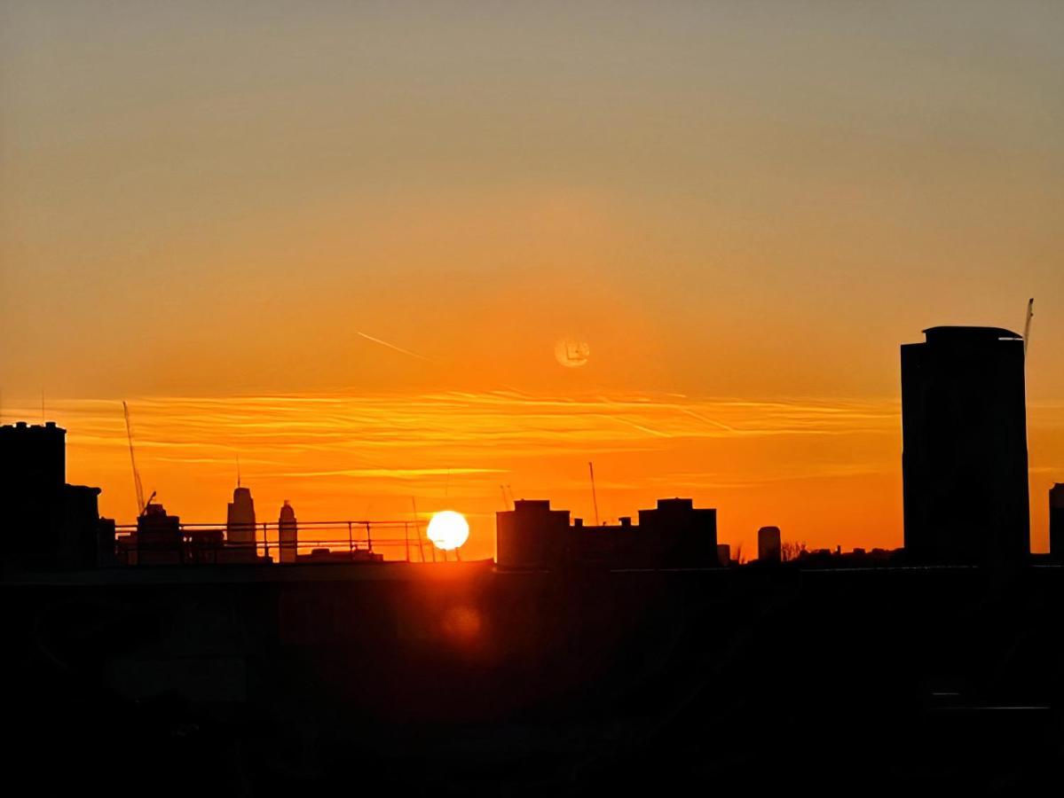 Bright Spacious En-Suite Room W/ London Views - 8Min From London Bridge! Buitenkant foto